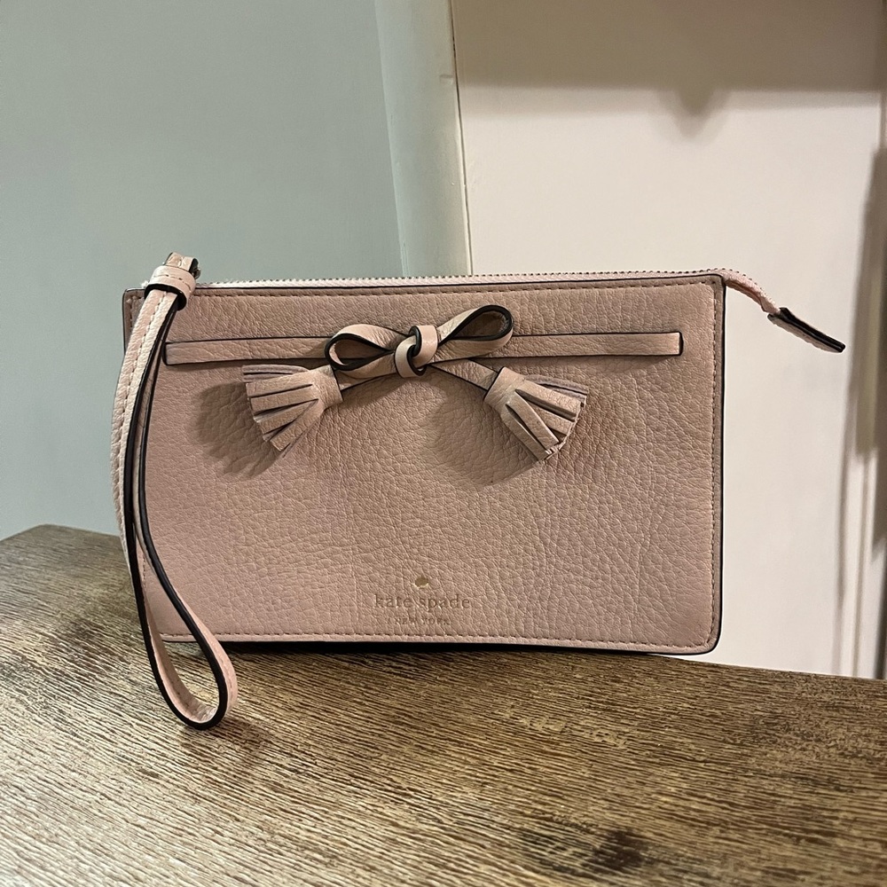 Kate Spade Hayes Wristlet (color Rosy Cheeks)